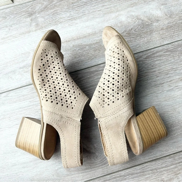 WHITE MOUNTAIN Lorna Suede Open  Toe Bootie Sandal - Picture 9 of 15